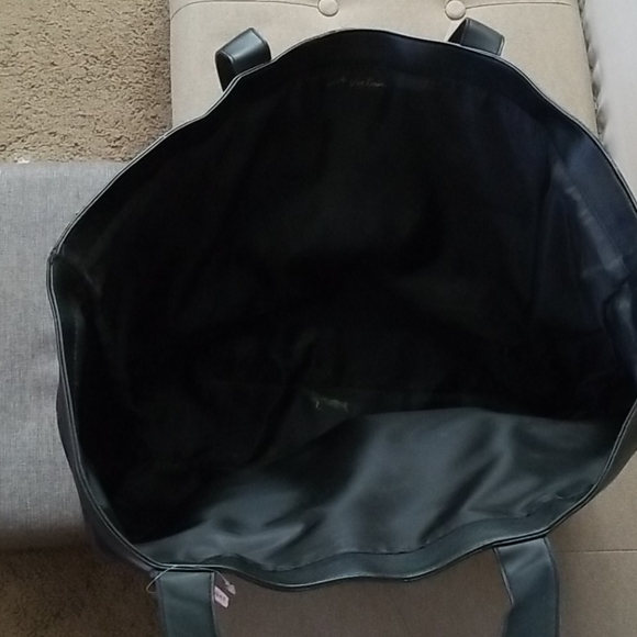 ๐๏ธ Victoria Secret Tote - Picture 5 of 6